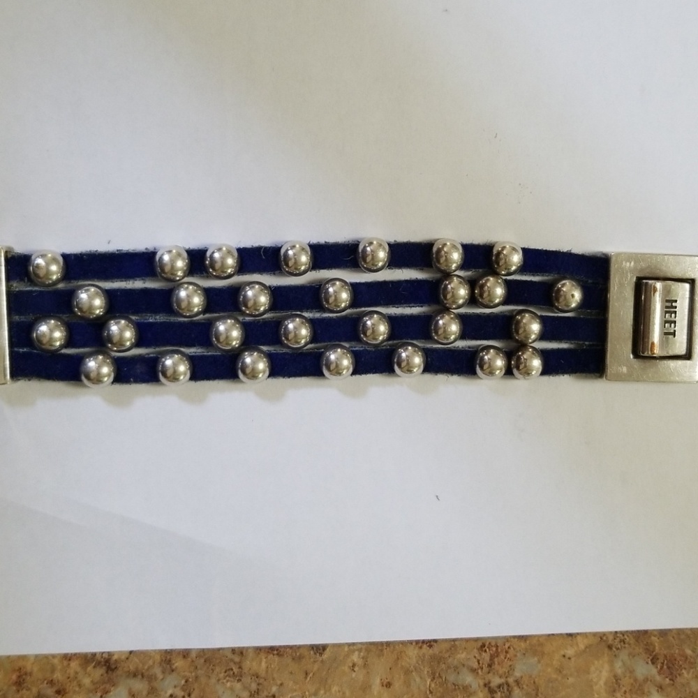 HEET bracelet